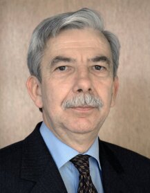 Prof. Dr. Friedhelm Bechstedt